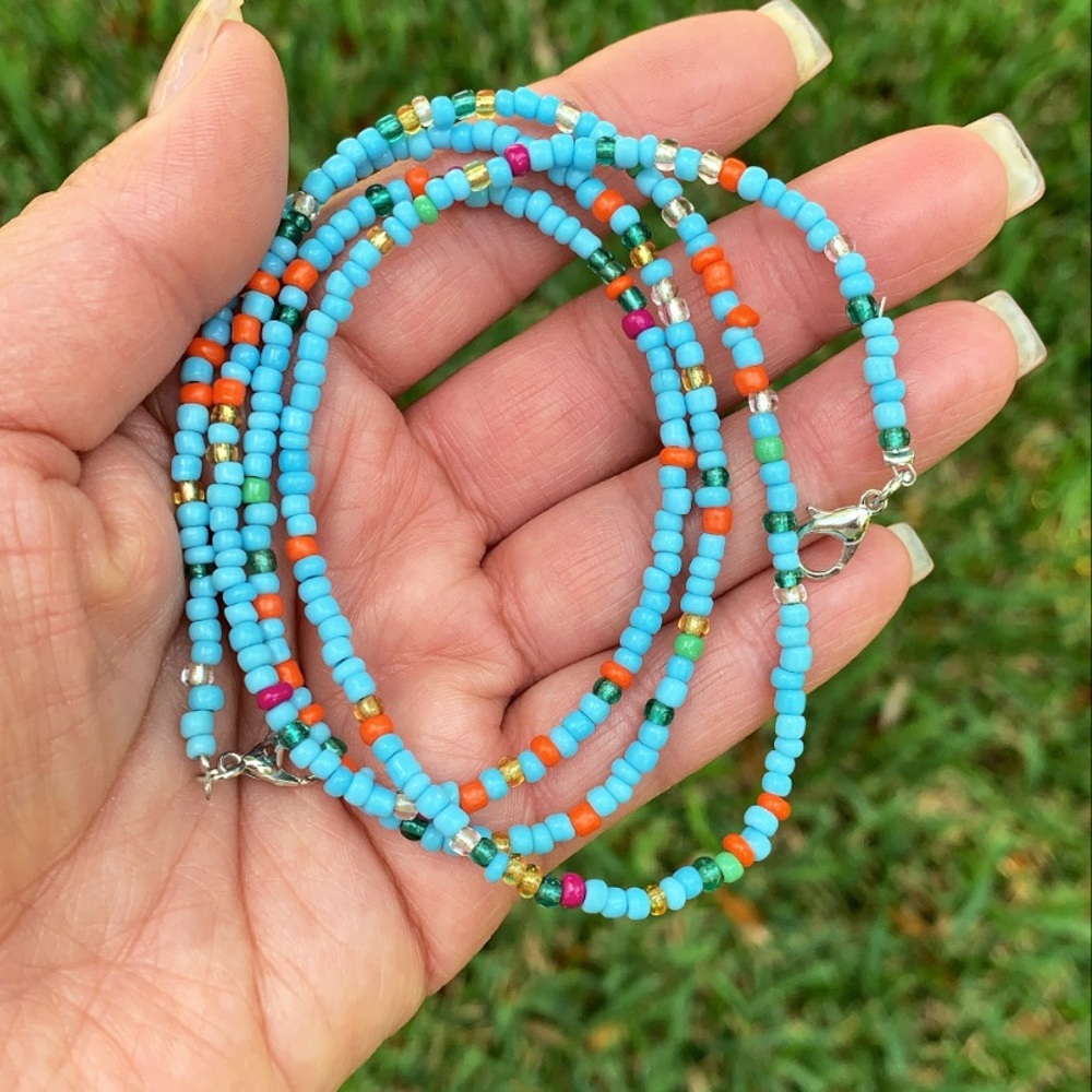 Beaded mask lanyard